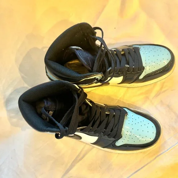 Nike Air Jordan Retro High UNC Patent Leather CD0461-401 Shiny